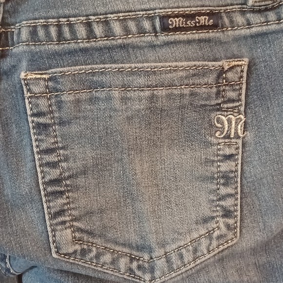 Miss Me Jeans, Size 29, Mid-Rise, 30W x 30L, - Picture 9 of 9